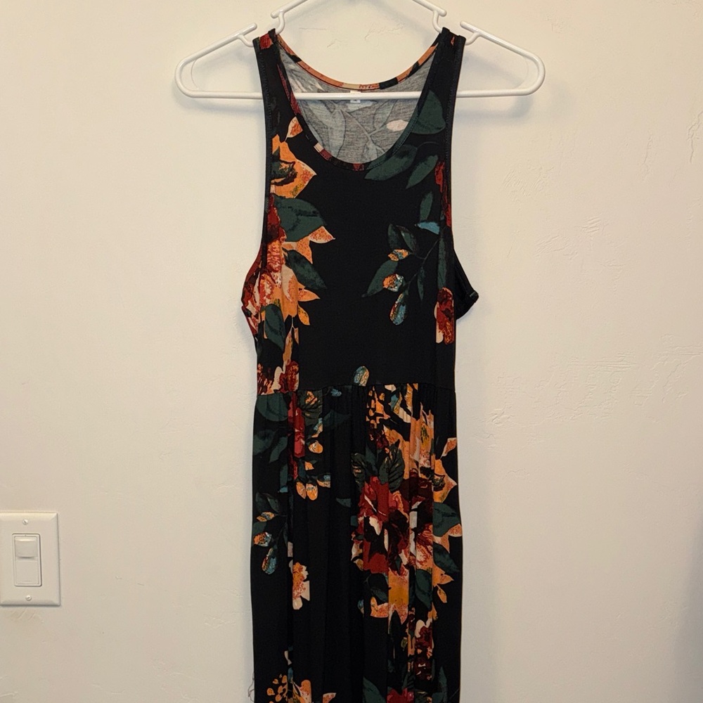 Floral Sleeveless Black Dress
